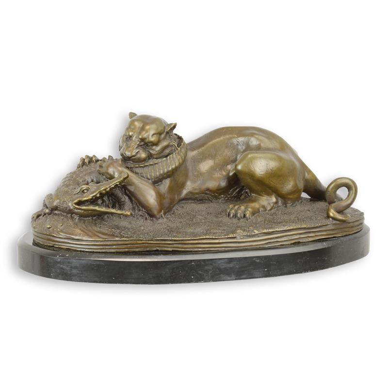 Bronzen sculptuur van tijger die een gaviaal verslaat, 40 cm – klassieke dierenkunst