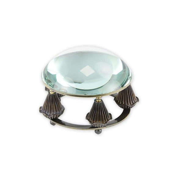 Bureauvergrootglas met bolle lens op messing schelpvoet – Ø11,1 cm – VntiQue