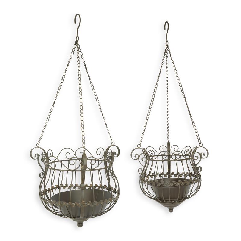 Set van twee ijzeren hangmanden met kettingen en krulwerk in vergrijsde afwerking, 37,5 × 37,5 × 34 cm