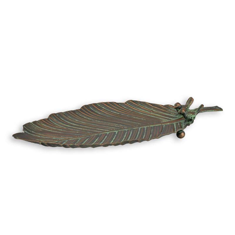 Bladvormig ijzeren vogelbad met groenbruine patina op bolpootjes, 45,2 × 21,5 × 4,9 cm