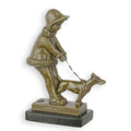 Bronzen sculptuur van meisje met hond aan de lijn op marmeren sokkel – 21,3 cm – VntiQue