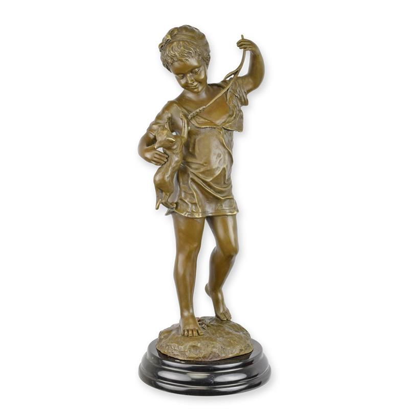 Bronzen sculptuur meisje met kat met bruine patina op marmeren sokkel – 39 cm – VntiQue
