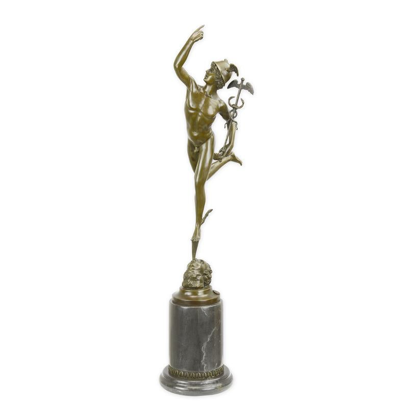 Bronzen beeld Mercurius met caduceus op grijze marmeren sokkel, bruine patina – 68,5 cm – VntiQue