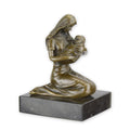 Bronzen beeld moeder met kind knielend op marmeren sokkel 11,2 cm – VntiQue