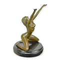 Bronzen sculptuur naakte vrouw met bruine patina op marmeren sokkel – 25 cm – VntiQue