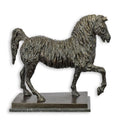 Bronzen beeld paard in draf, bruine patina, op marmeren sokkel – 56,6 cm – VntiQue