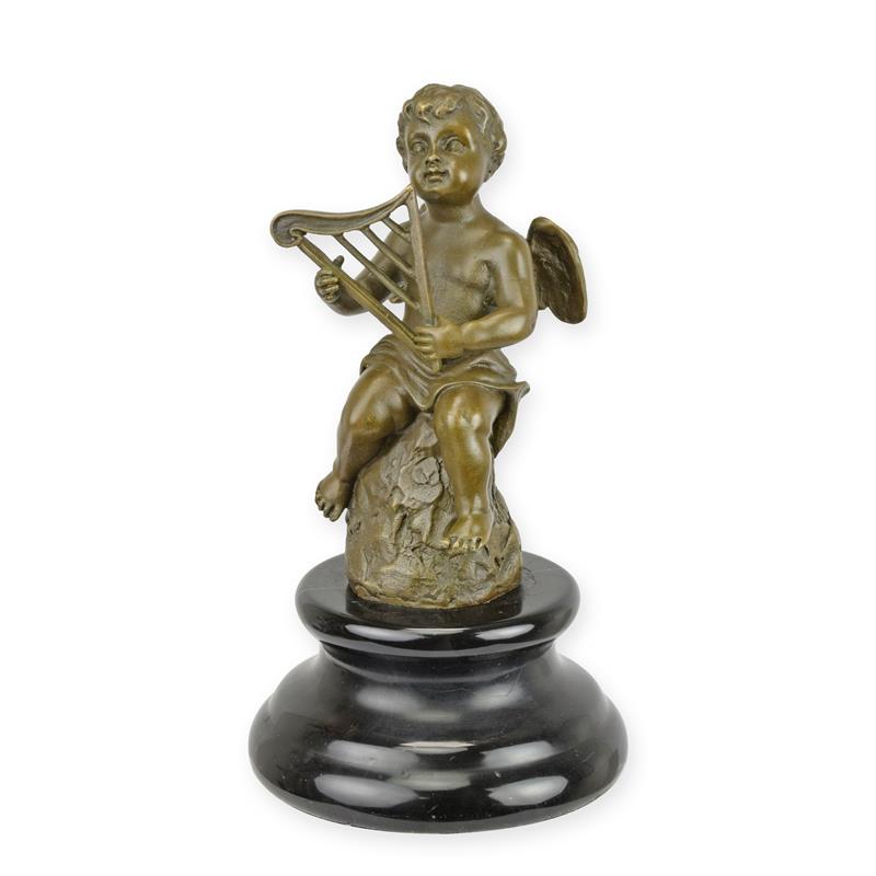 Bronzen putto die harp speelt, op glanzende marmeren sokkel – 18 cm – VntiQue