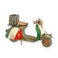 Scooter met koffer van blik in groen wit en rood - VntiQue