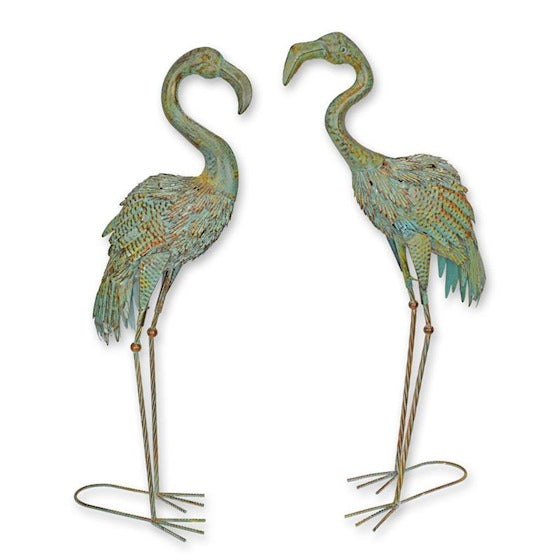 Set van twee ijzeren flamingo tuinbeelden met patina – 82 cm – VntiQue