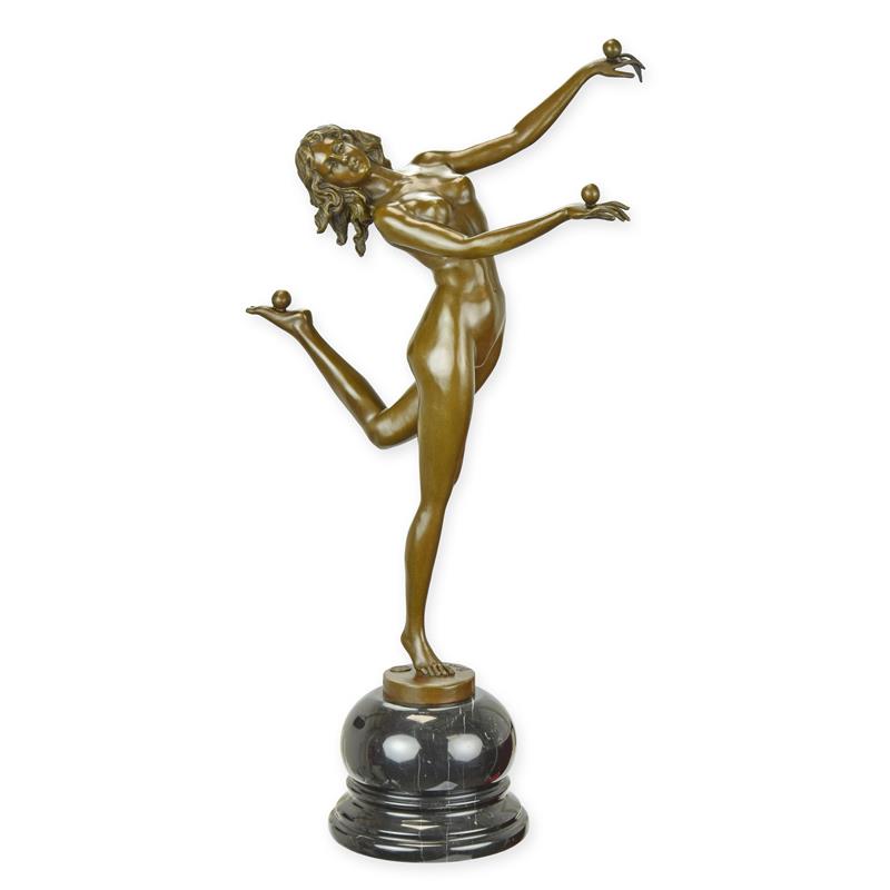 Bronzen sculptuur “Trickstress”, jonglerende danseres op zwarte marmeren sokkel – 53,8 cm – VntiQue