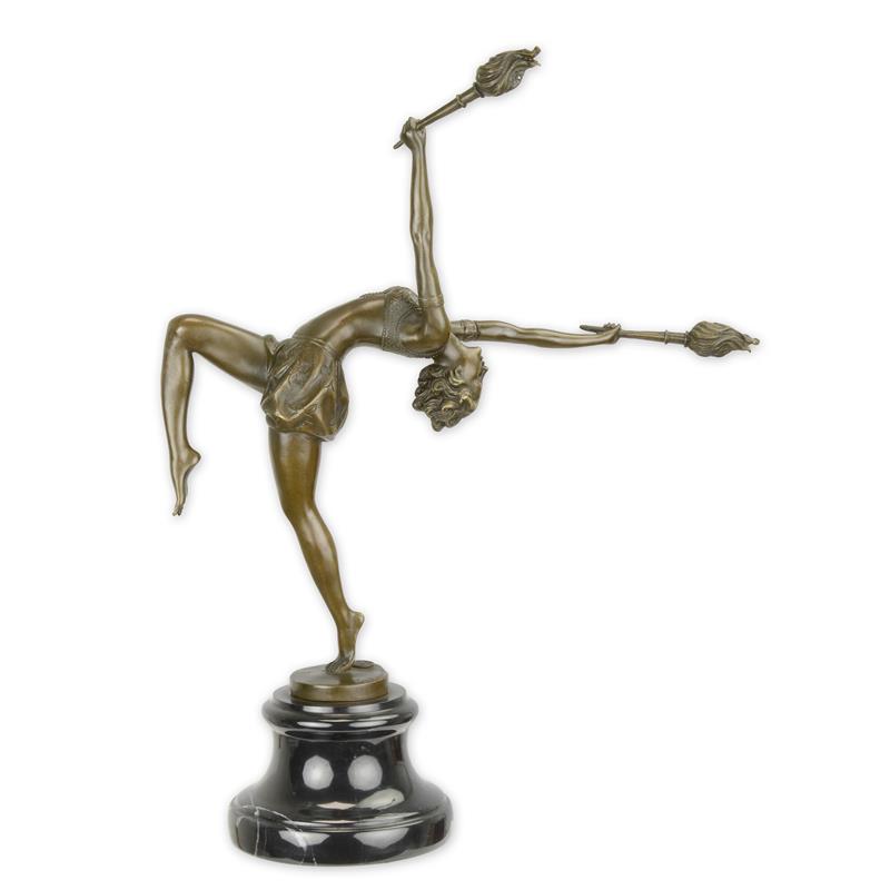 Bronzen vlammen-danseres met fakkels, bruin patina op zwarte marmeren sokkel – 42,9 cm – VntiQue